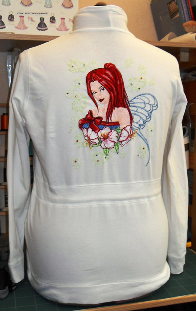 knitwearjumber with machine embroidery design